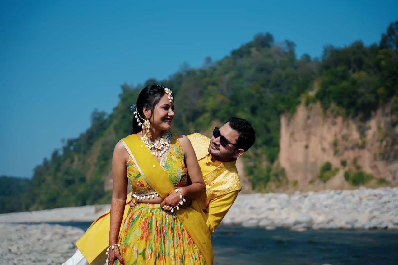 Neha & Abhishek Wedding couple image